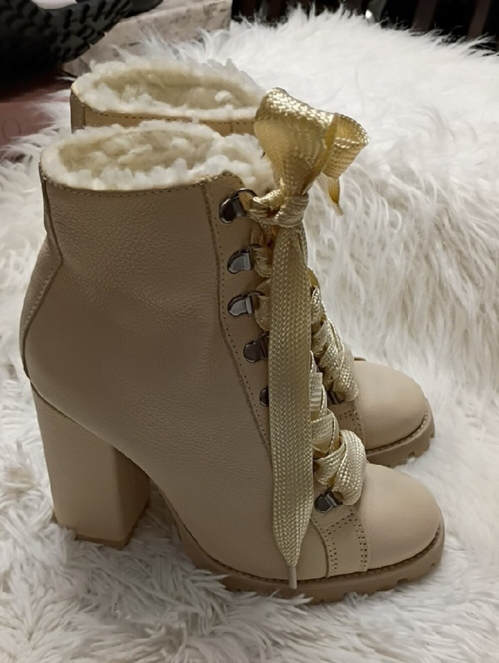 SCHUTZ Zhara Eggshell Lace-Up Faux-Fur Block Heel Combat Moto Ankle Boots 7.5 - Picture 6 of 16